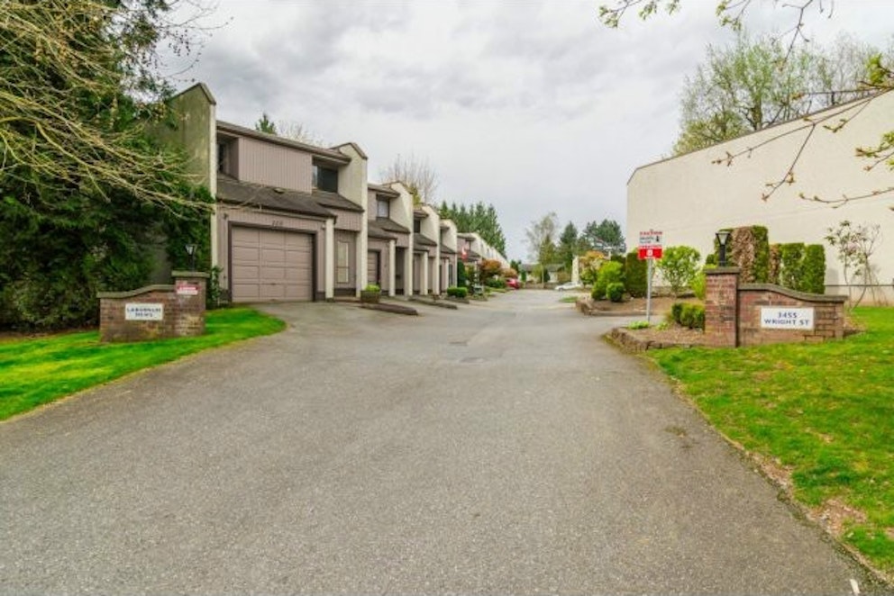 Laburnum Mews, 3455 Wright Street Abbotsford, BC REW