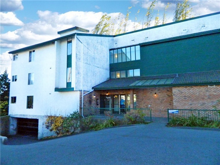 Nelson Manor, 33598 Ferguson Way Abbotsford, BC REW