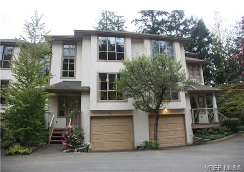 Amble Green, 510 Marsett Place Saanich, BC REW