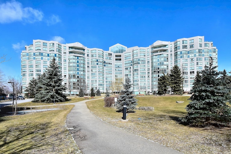 Landmark Condos, 7905 Bayview Avenue Markham, ON REW