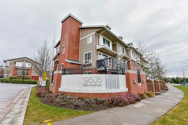 Clayton Rise, 19505 68a Avenue Surrey, BC REW