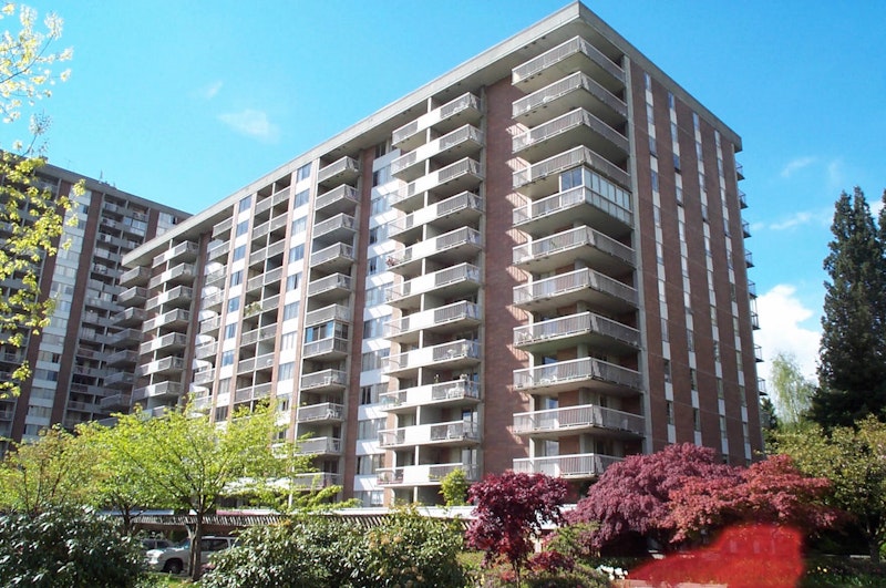 Woodcroft, 2012 Fullerton Avenue North Vancouver, BC REW