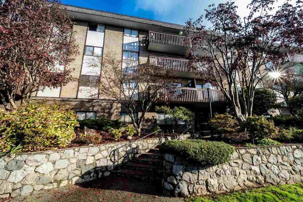 Excelsior House, 120 4th Street East North Vancouver, BC REW