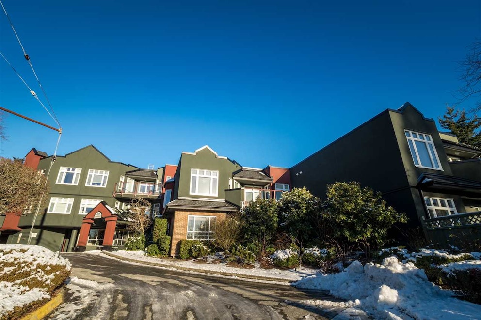 Somerset Green, 2800 Chesterfield Avenue North Vancouver, BC REW