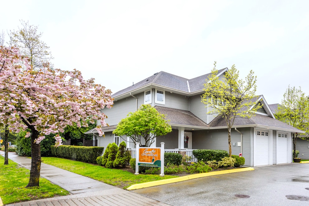 Country Crossing, 19148 124 Avenue Pitt Meadows, BC REW