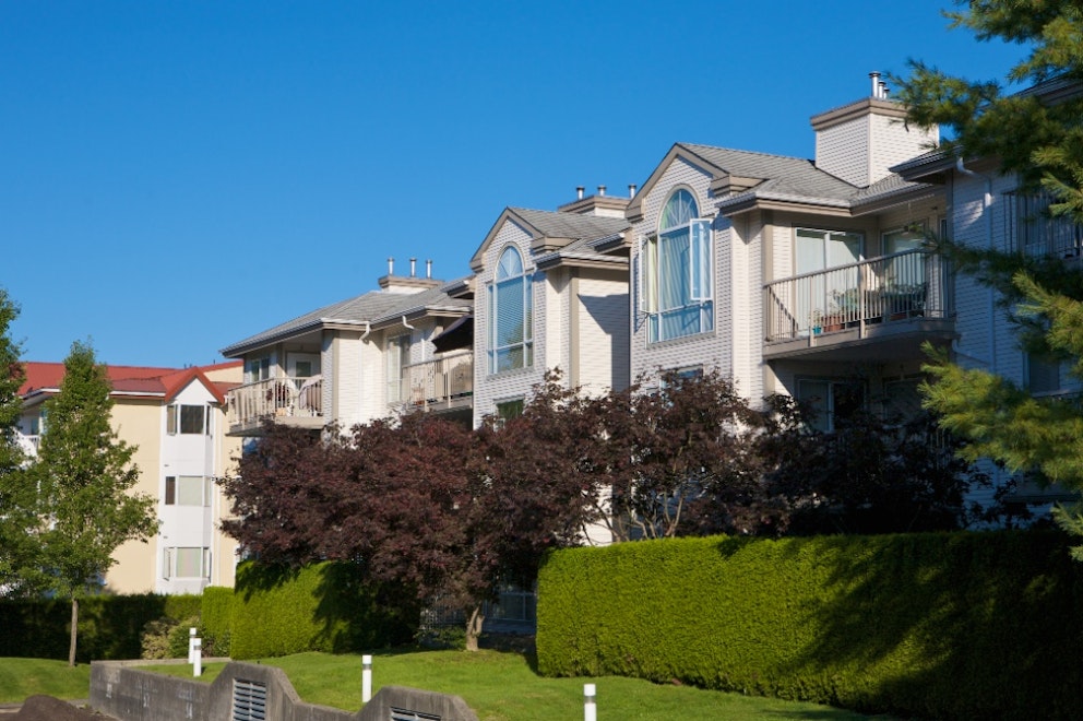 Edgewood Manor, 19122 122 Avenue Pitt Meadows, BC REW