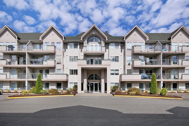 College Park, 33738 King Road Abbotsford, BC REW