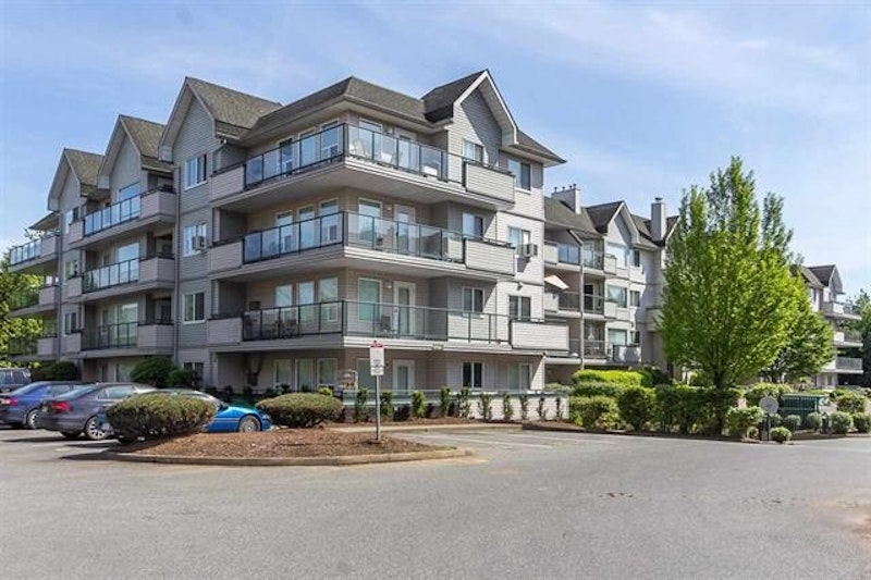 College Park, 33718 King Road Abbotsford, BC REW