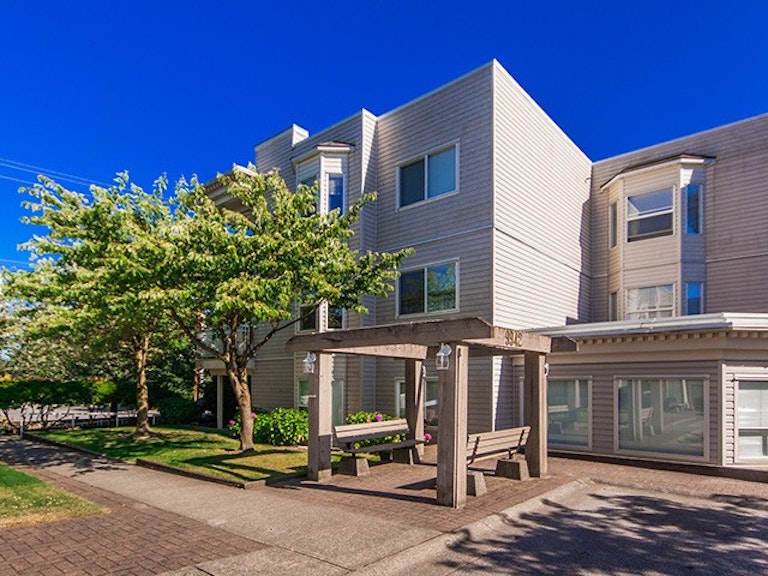 Guildford, 9951 152 Street Surrey, BC REW