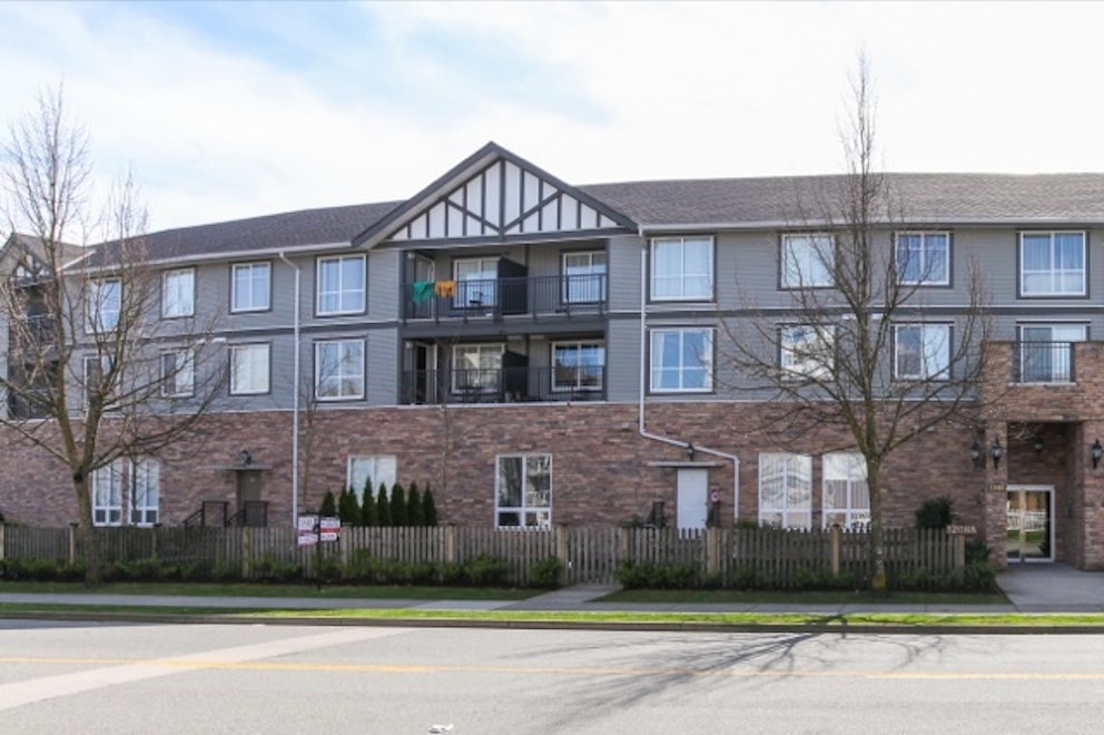 The Villas At Strawberry Hill, 12088 75a Avenue Surrey, BC REW