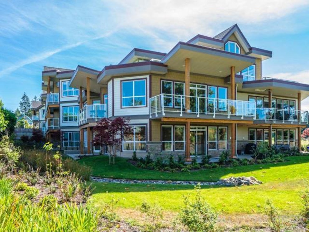 Qualicum College Heights, 439 College Road Qualicum Beach, BC REW