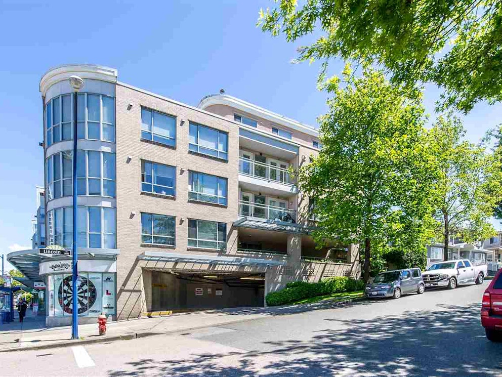 Lincoln Place, 5818 Lincoln Street Vancouver, BC REW