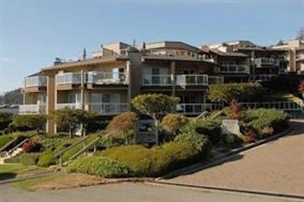 Victoria Terrace, 15025 Victoria Avenue Surrey, BC REW