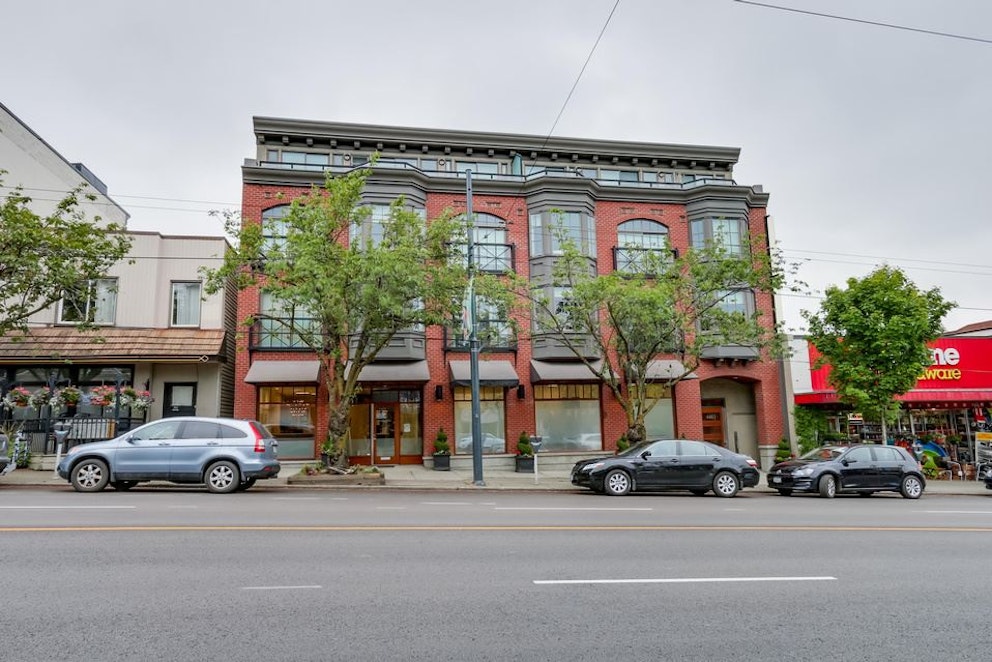 West Point Grey, 4463 10th Avenue West Vancouver, BC REW