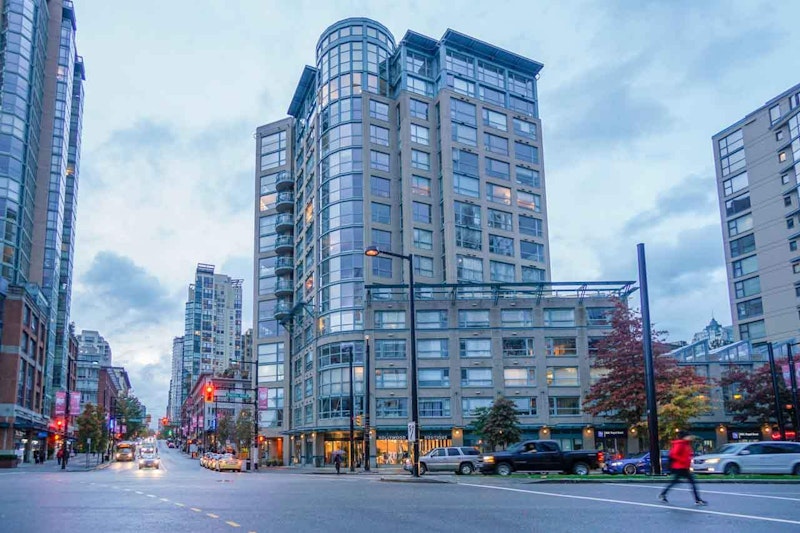 Pacific Plaza, 283 Davie Street Vancouver, BC REW