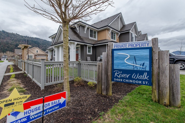 River Walk Townhomes, 5469 Chinook Street Chilliwack, BC REW