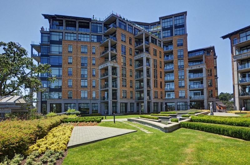 Swallows Landing, 847 Dunsmuir Road Esquimalt, BC REW