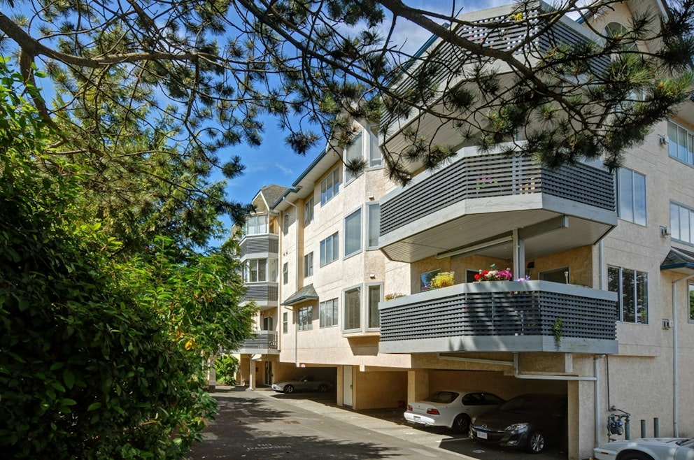 Parkside Manor, 2900 Orillia Street Saanich, BC REW