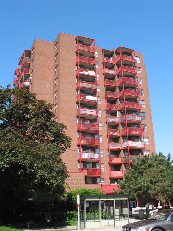 Saranac Apartments, 3174 Bathurst Street Toronto, ON REW