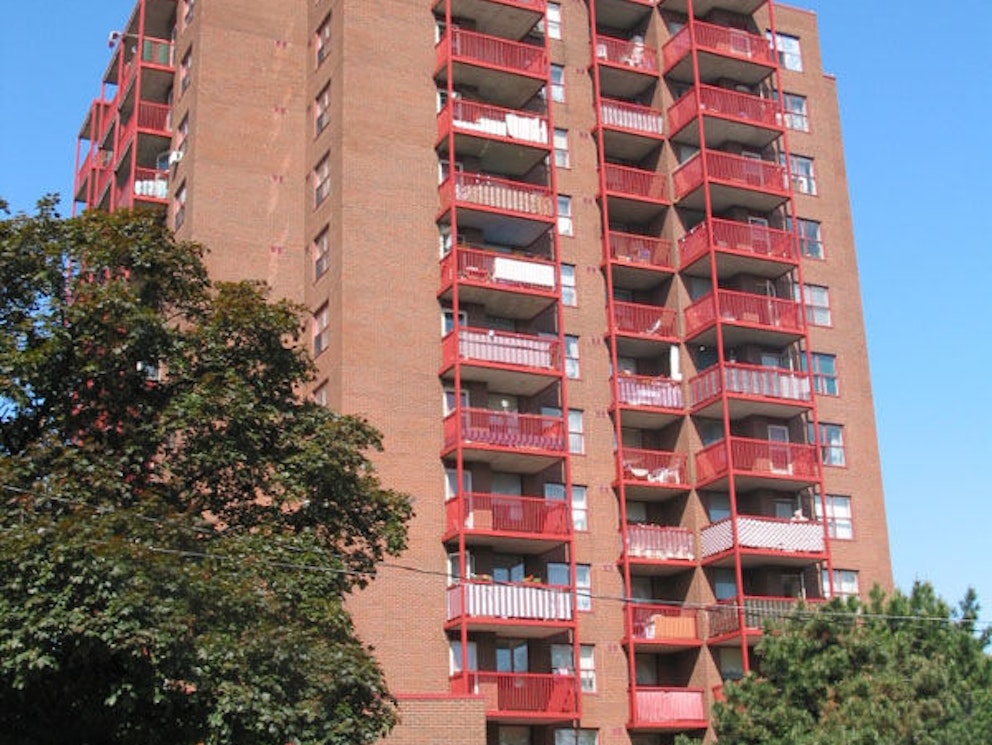 Saranac Apartments, 3174 Bathurst Street Toronto, ON REW Saranac Apartments, 3174 Bathurst Street Toronto, ON REW