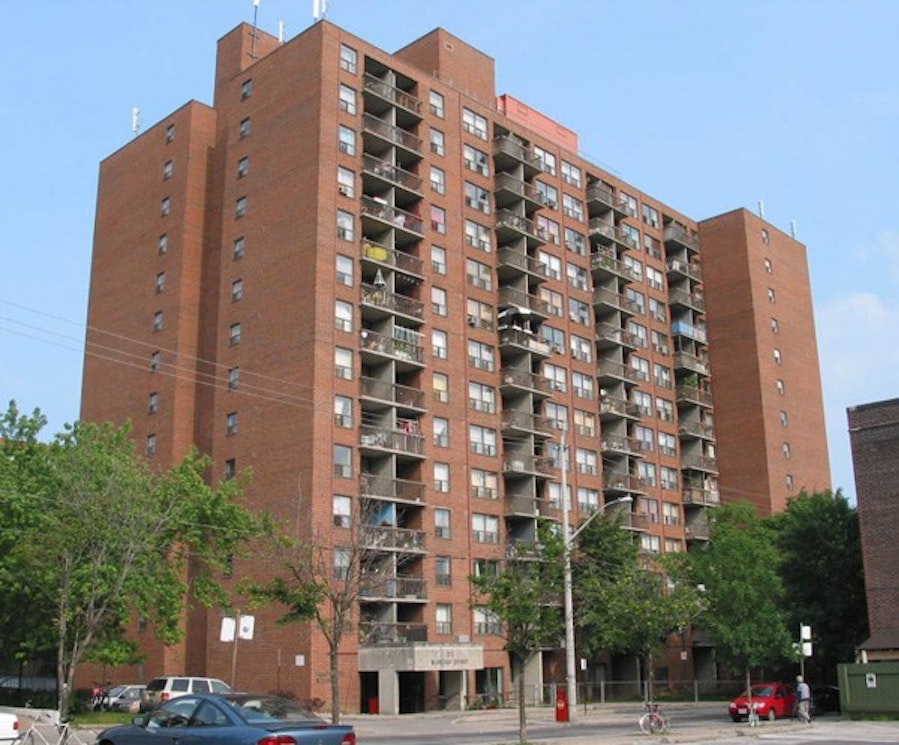 Winchester Square, 55 Bleecker Street Toronto, ON REW