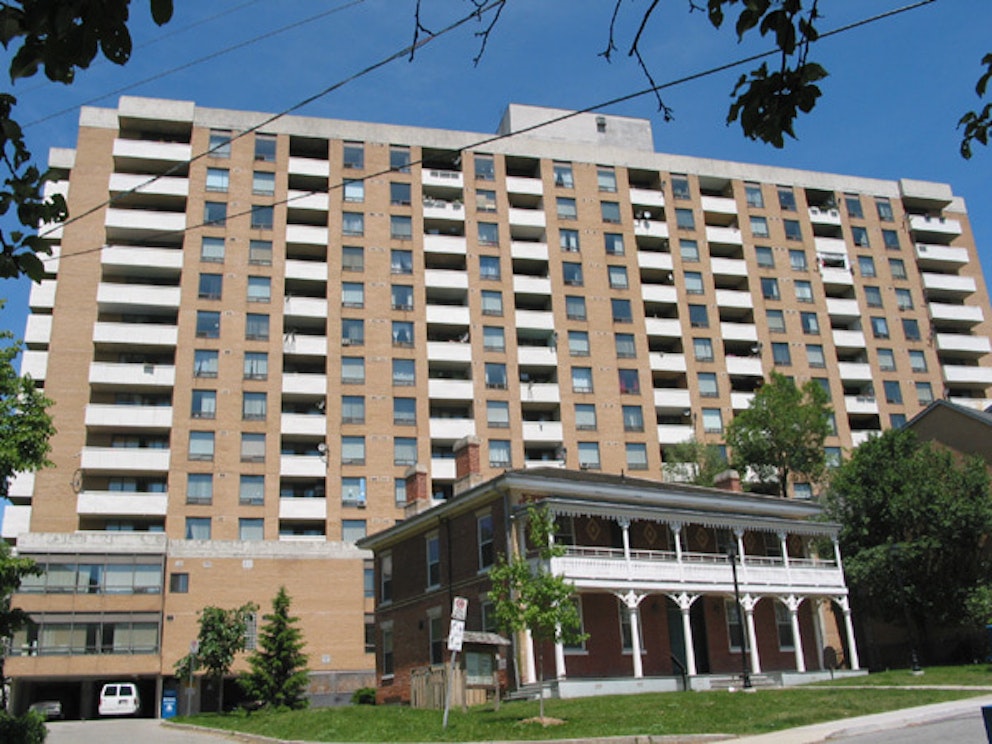 Villa Otthon Lambton, 4049 Dundas Street West Toronto, ON REW