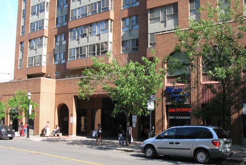 25 Elm Street, 25 Elm Street Toronto, ON REW