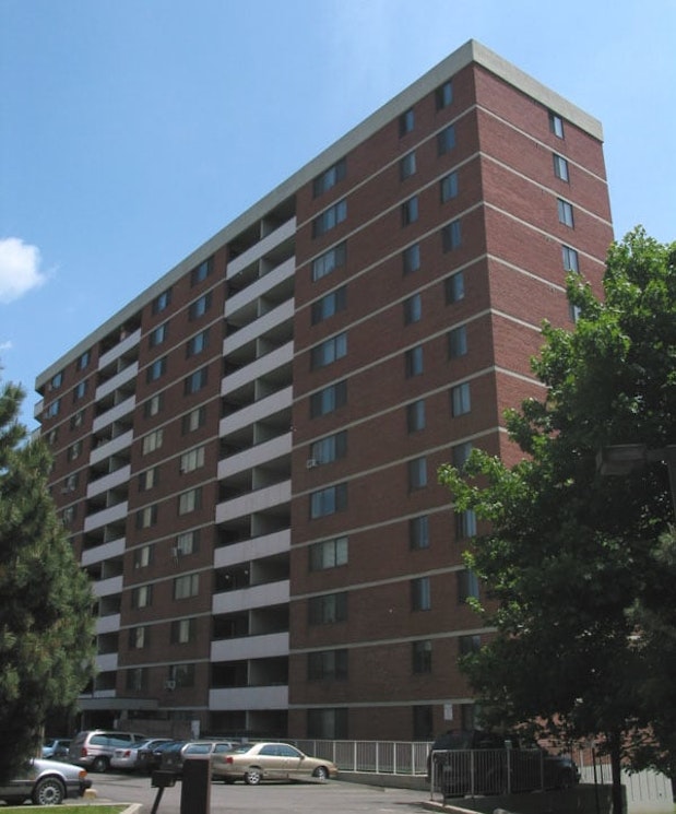 623 Finch Avenue West, 623 Finch Avenue West Toronto, ON REW