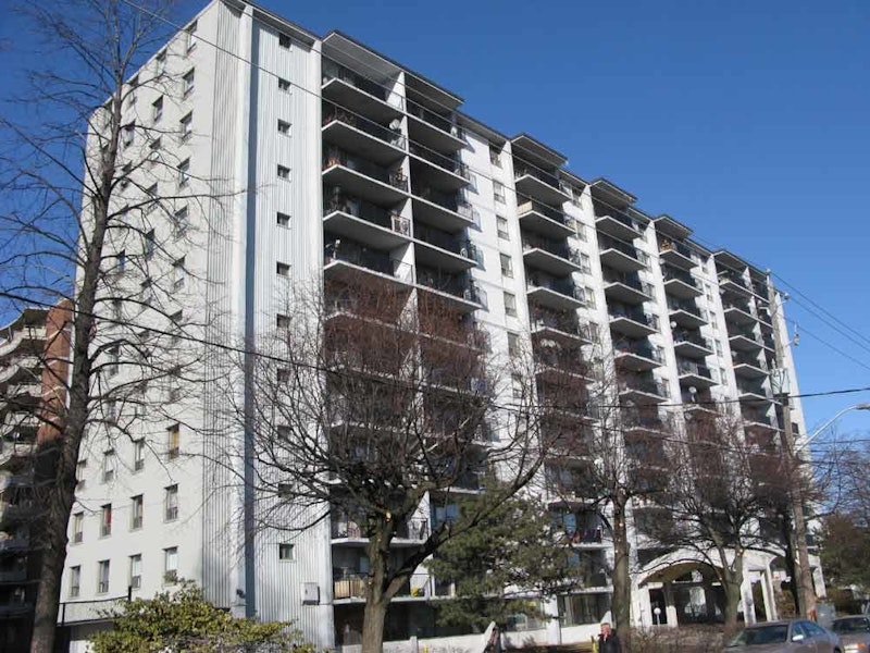 Gowan Gardens, 130 Gowan Avenue Toronto, ON REW