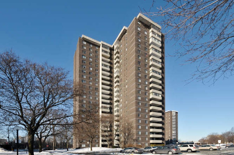 Crossroads II, 1900 Sheppard Avenue East Toronto, ON REW