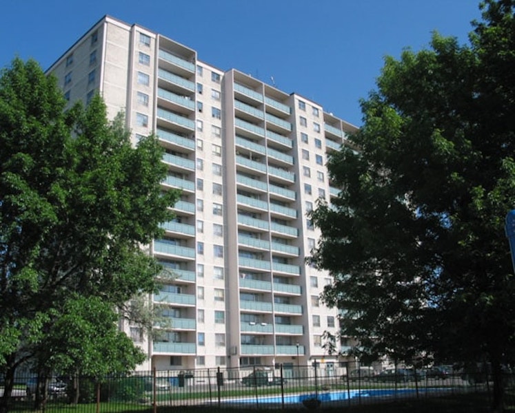 Neptune Towers, 125 Neptune Drive Toronto, ON REW