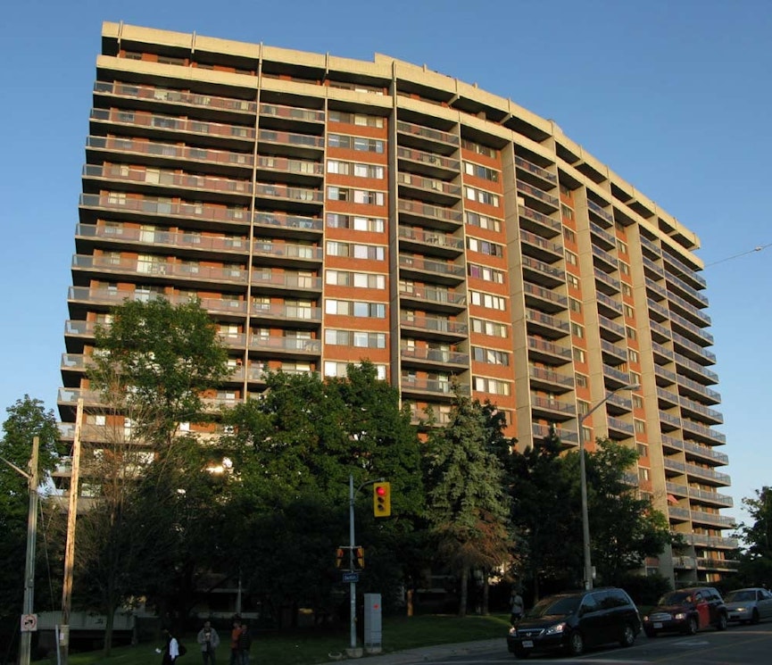 757 Victoria Park Avenue, 757 Victoria Park Avenue Toronto, ON REW