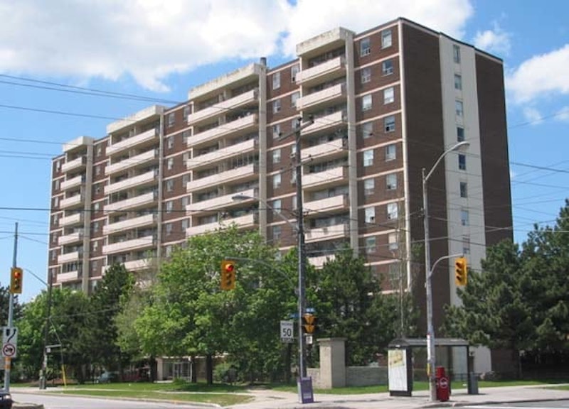 100 York Gate Boulevard, 100 York Gate Boulevard Toronto, ON | REW