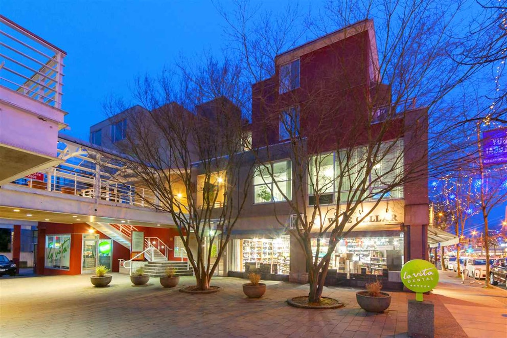 Capers Building, 2255 4th Avenue West Vancouver, BC REW