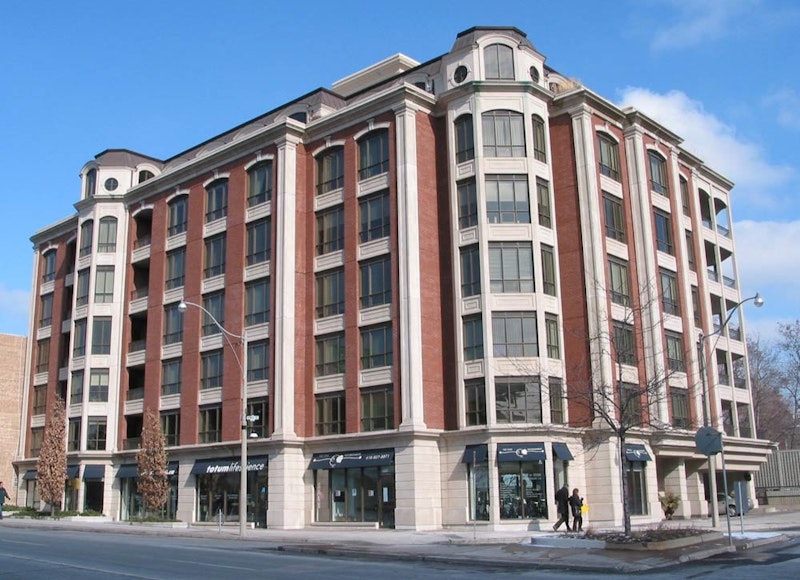 2 Roxborough Street East, 2 Roxborough